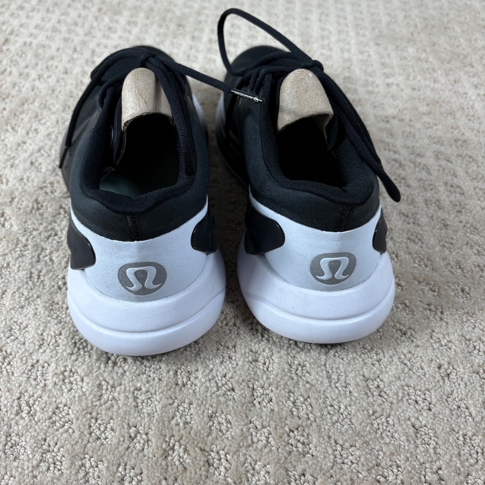 Lululemon | Women's Blissfeel Running Shoe black/white - Picture 4 of 6